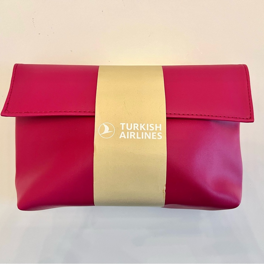 Salvatore Ferragamo for Turkish Airlines Amenity Kit - Magenta - Picture 2 of 3
